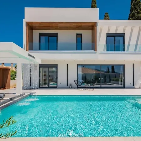 Nefele Luxury Recidency, A Concealed Delight By Mindyourvilla Koukounariá