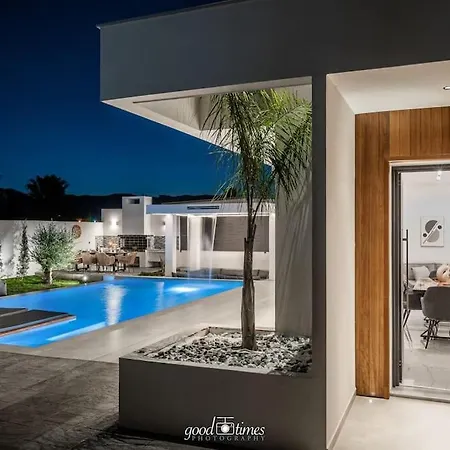 Nefele Luxury Recidency, A Concealed Delight By Mindyourvilla Koukounariá