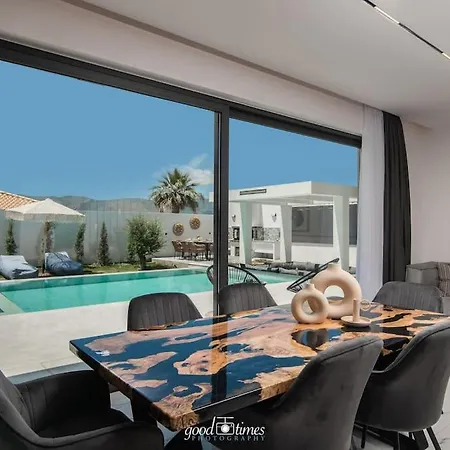 Nefele Luxury Recidency, A Concealed Delight By Mindyourvilla 别墅 Koukounariá