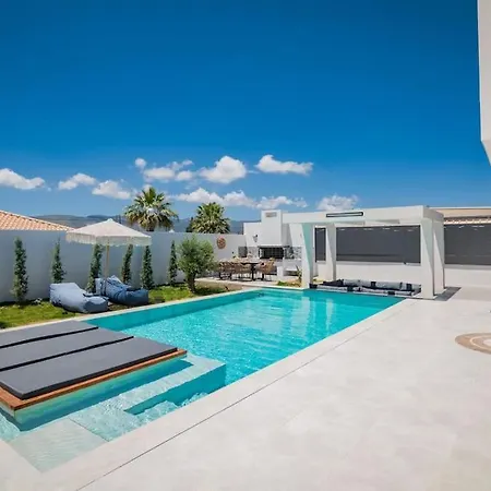 Nefele Luxury Recidency, A Concealed Delight By Mindyourvilla Koukounariá