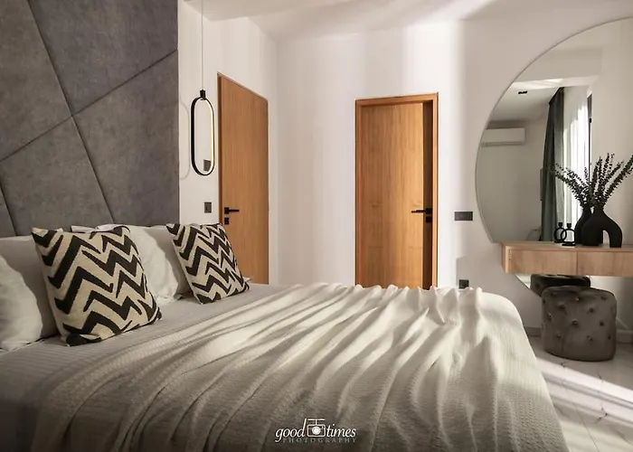 Nefele Luxury Recidency, A Concealed Delight By Mindyourvilla 别墅