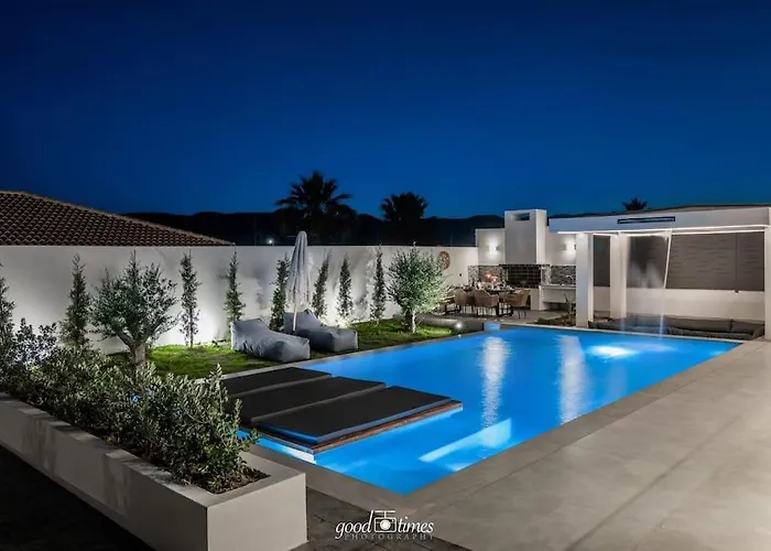 Nefele Luxury Recidency, A Concealed Delight By Mindyourvilla * Koukounariá