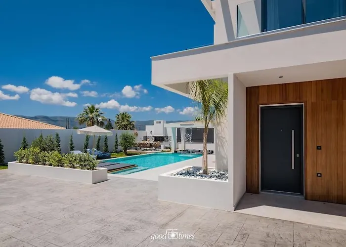 Nefele Luxury Recidency, A Concealed Delight By Mindyourvilla 别墅 Koukounariá
