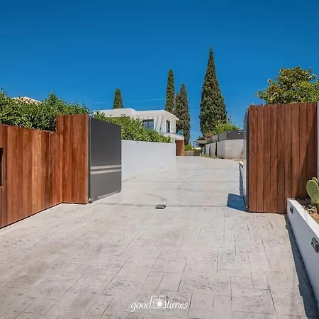 Nefele Luxury Recidency, A Concealed Delight By Mindyourvilla * Koukounariá